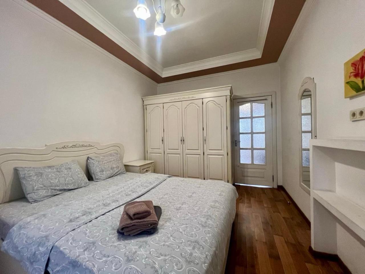 Apartments Near Arena City Киев Экстерьер фото